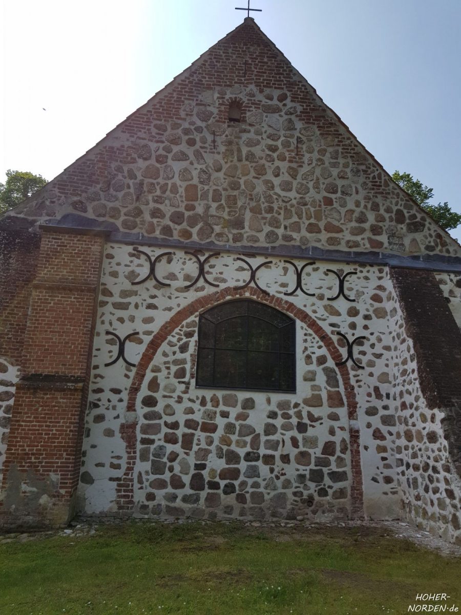 Kirche zu Stellau in Wrist Kirche zu Stellau in Wrist