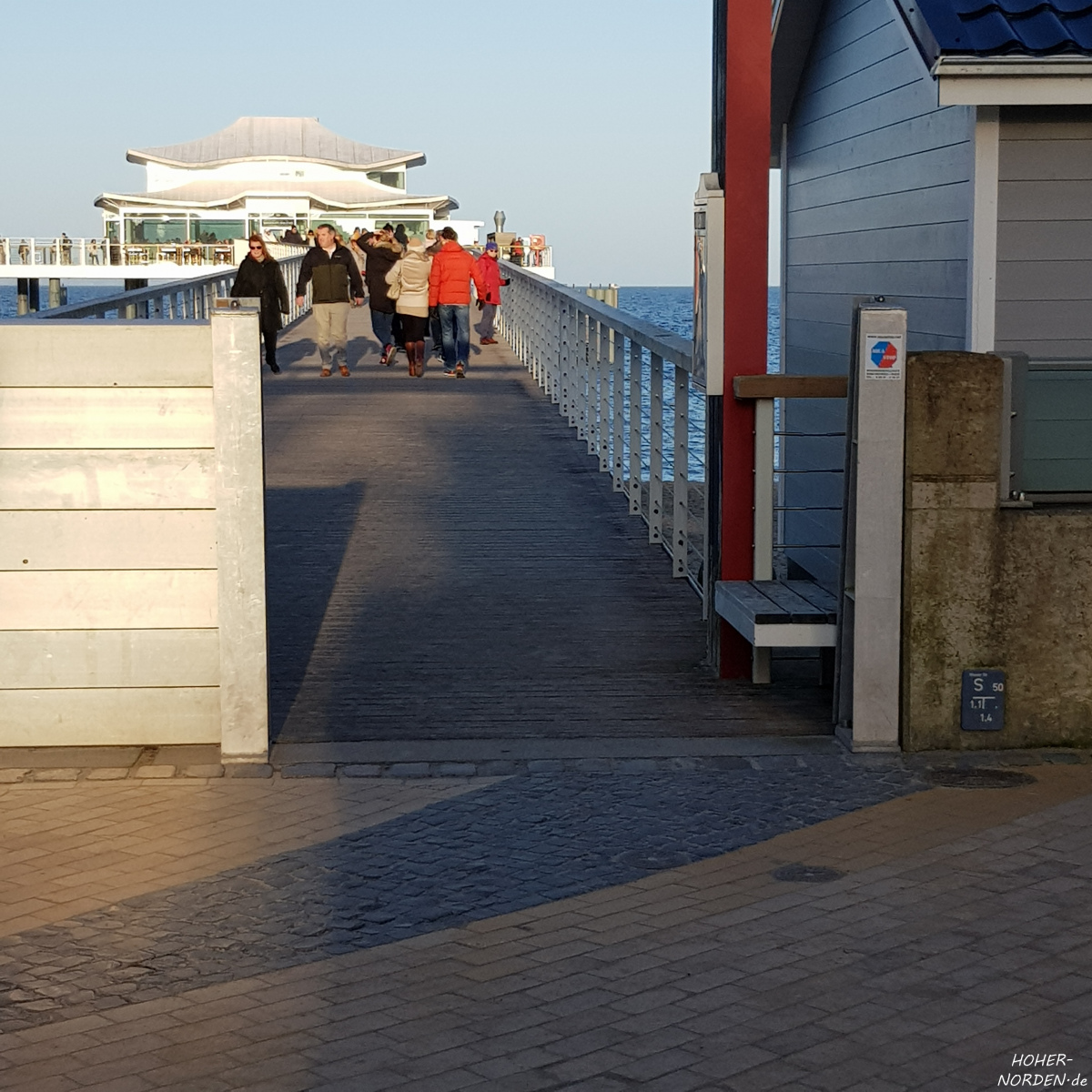 Seeschlösschenbrücke am Timmendorfer Strand Seeschlösschenbrücke am Timmendorfer Strand